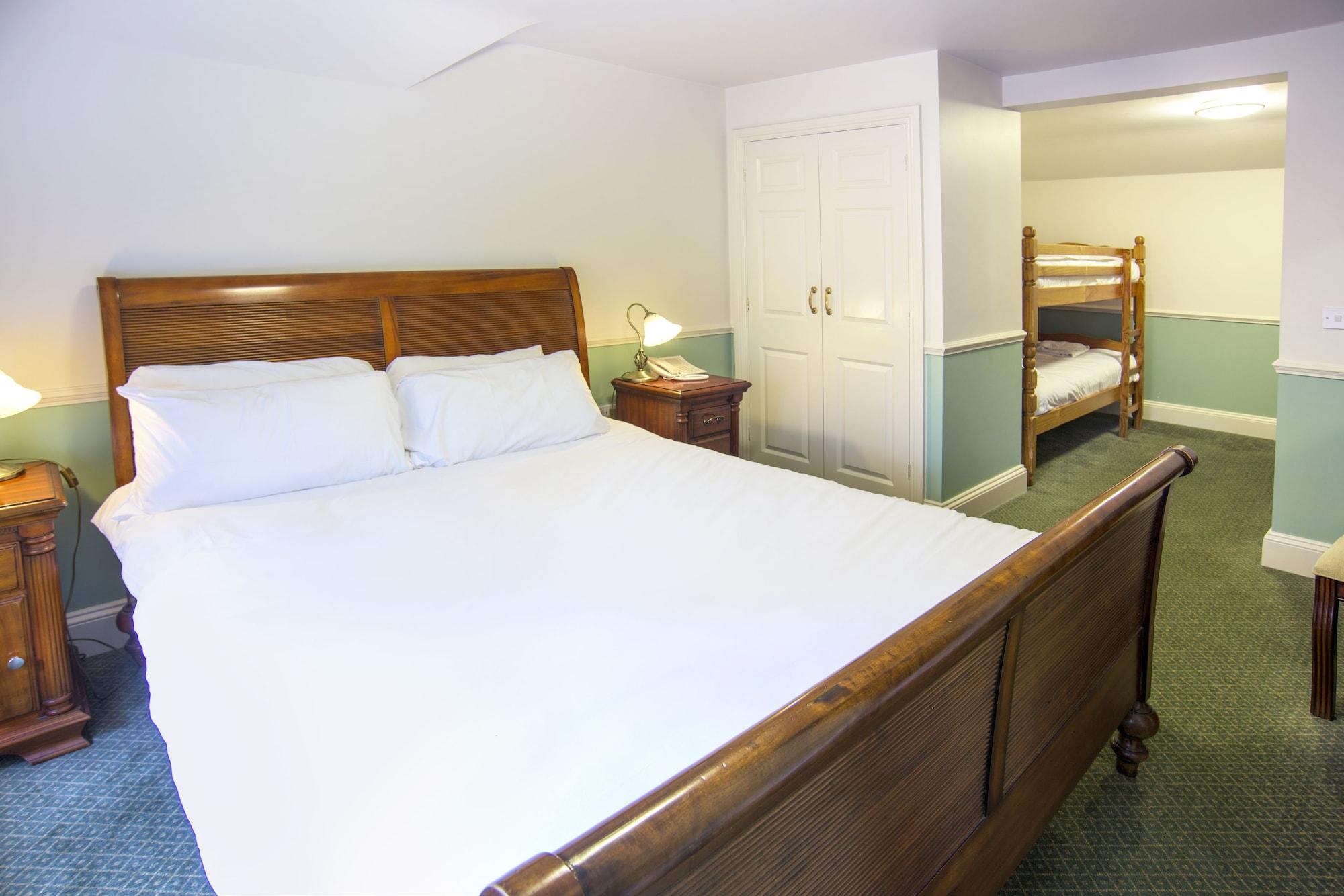 Newby Bridge Hotel Екстериор снимка